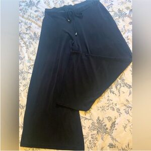Jersey wide leg cropped pants .